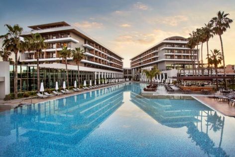 Acanthus Cennet Barut Collection