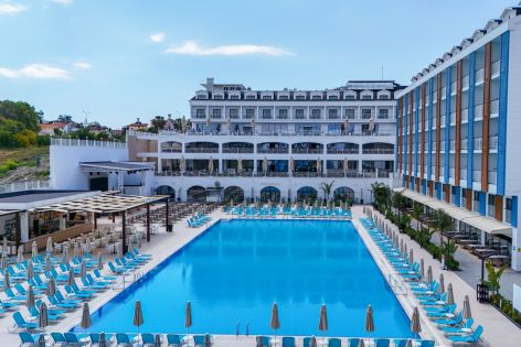 Arcanus Hotels Trendline Side