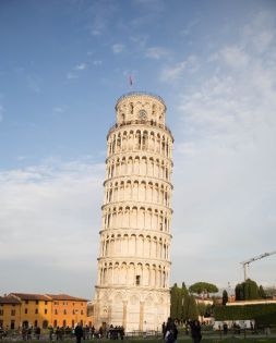 ИТАЛИЯ - ТОСКАНСКИТЕ КРАСАВИЦИ и ЧИНКУЕ ТЕРЕ! Флоренция – цветето на Ренесанса, ослепителната Сиена, тайнствената Пиза и Чинкуе Тере - петте градчета на любовта....