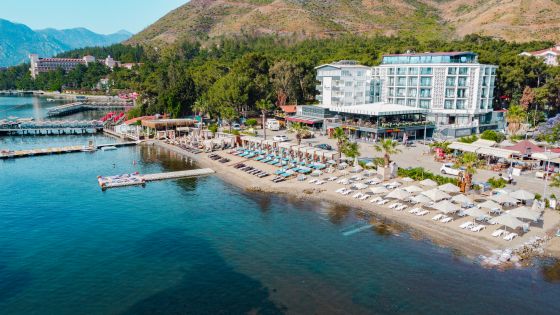 CLASS UNIQUE BEACH HOTEL