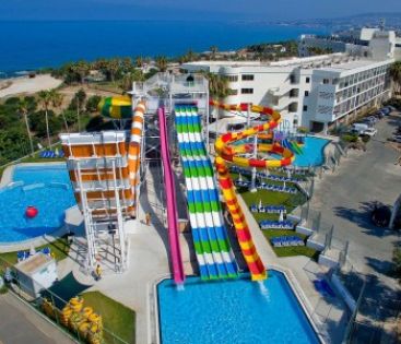 LEONARDO LAURA BEACH