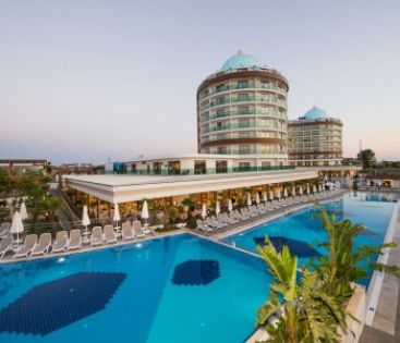 DREAM WORLD AQUA HOTEL