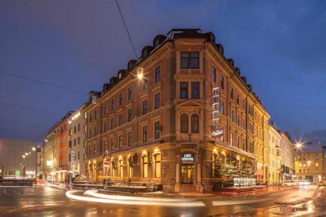 НОВА ГОДИНА 2027 В ИНСБРУК, АВСТРИЯ - HOTEL CENTRAL 4* / СКИ ПАКЕТ 7 НОЩУВКИ И СКИ ЗОНА AXAMER LIZUM